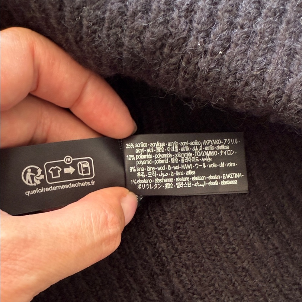 Zara Black Ribbed Knit Beanie - Picture 3 of 5